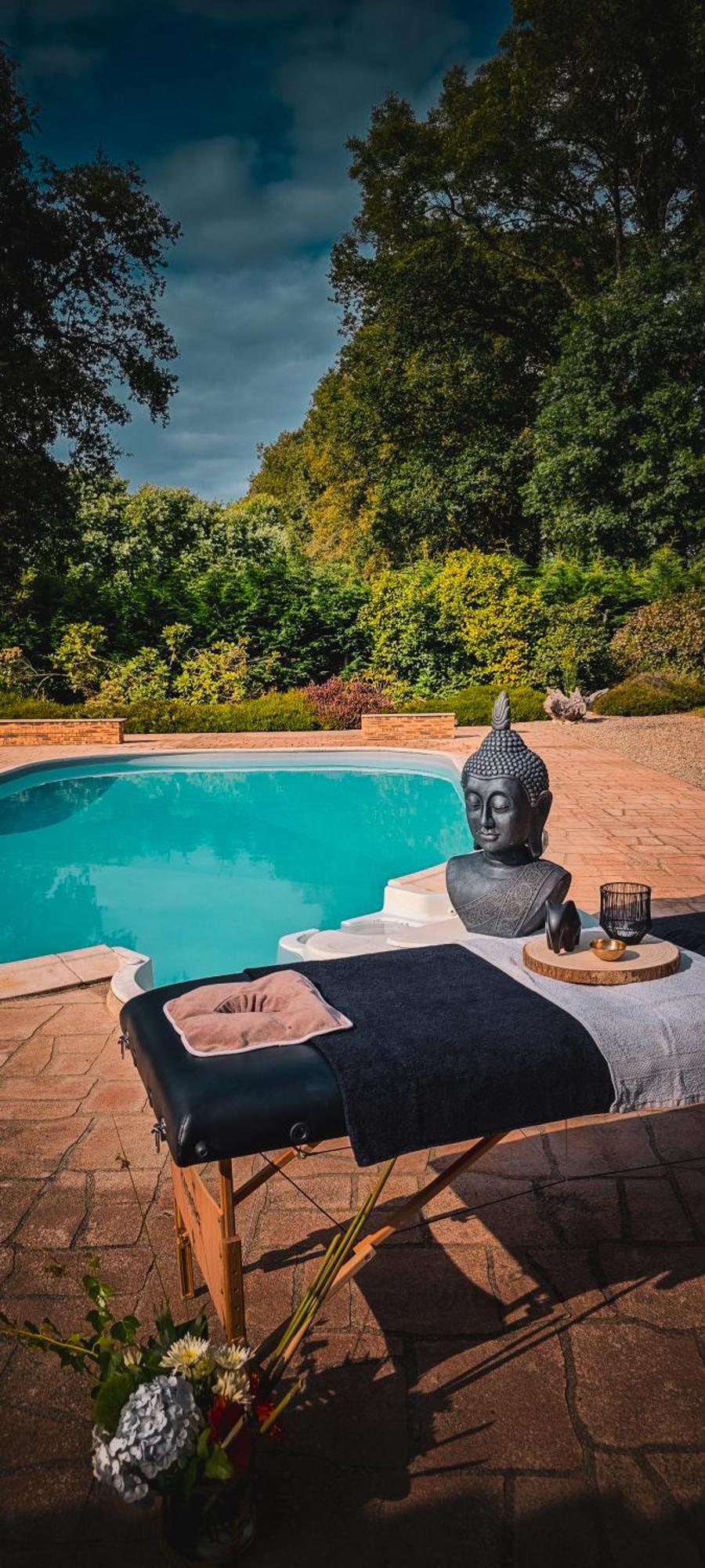 Villa Tagibao Avec Piscine Chauffee Et Spa Lesterps Exterior photo